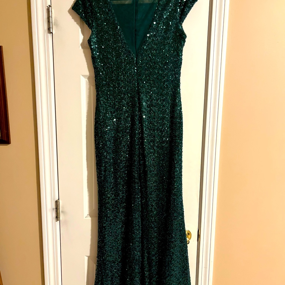 Gorgeous Marina emerald green sequin gown.  Floor length.  Size 6.